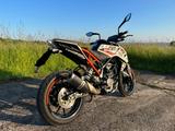 KTM Duke 125 - NAKED BIKE VON 81 BIS 125 CCM