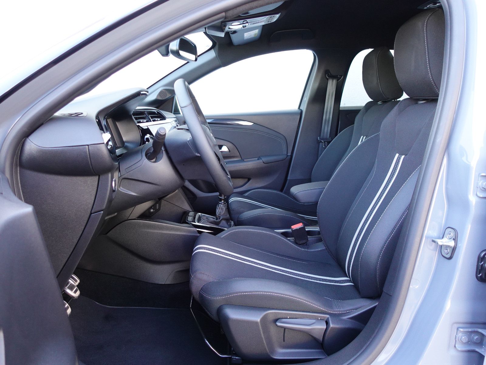 Fahrzeugabbildung Opel Corsa 1.2 Turbo GS Allwetter,Navi,PDC,Kamera,SHZ