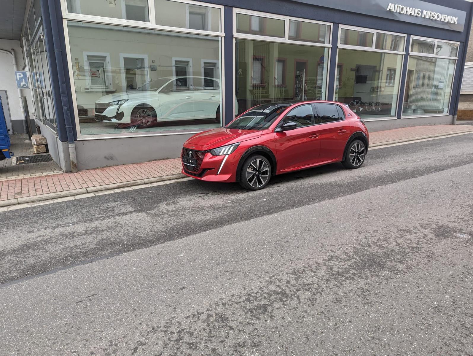 Peugeot 208 Elektromotor 136 GT