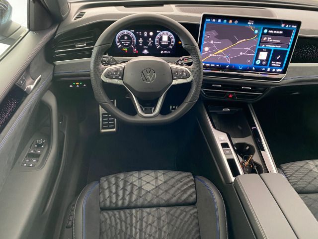 Passat R-Line 2.0 TDI DSG 4motion PANO+AHK