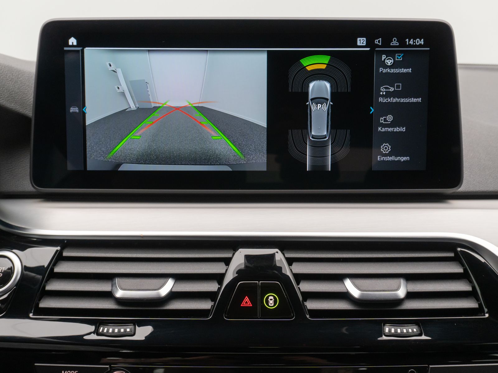 Fahrzeugabbildung BMW 530e xD Kamera DAB DisplKey HiFi Alarm 4*Klima
