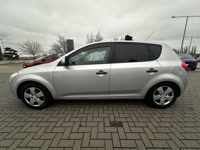 Kia cee’d / Ceed cee'd LX EXPORT