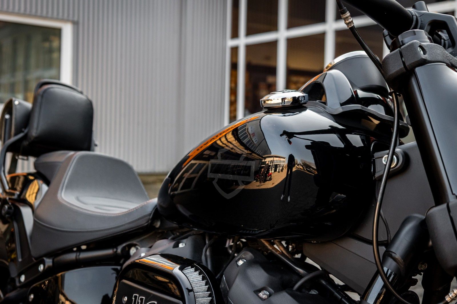Fahrzeugabbildung Harley-Davidson FXFBS FAT BOB 114 CUI SOFTAIL