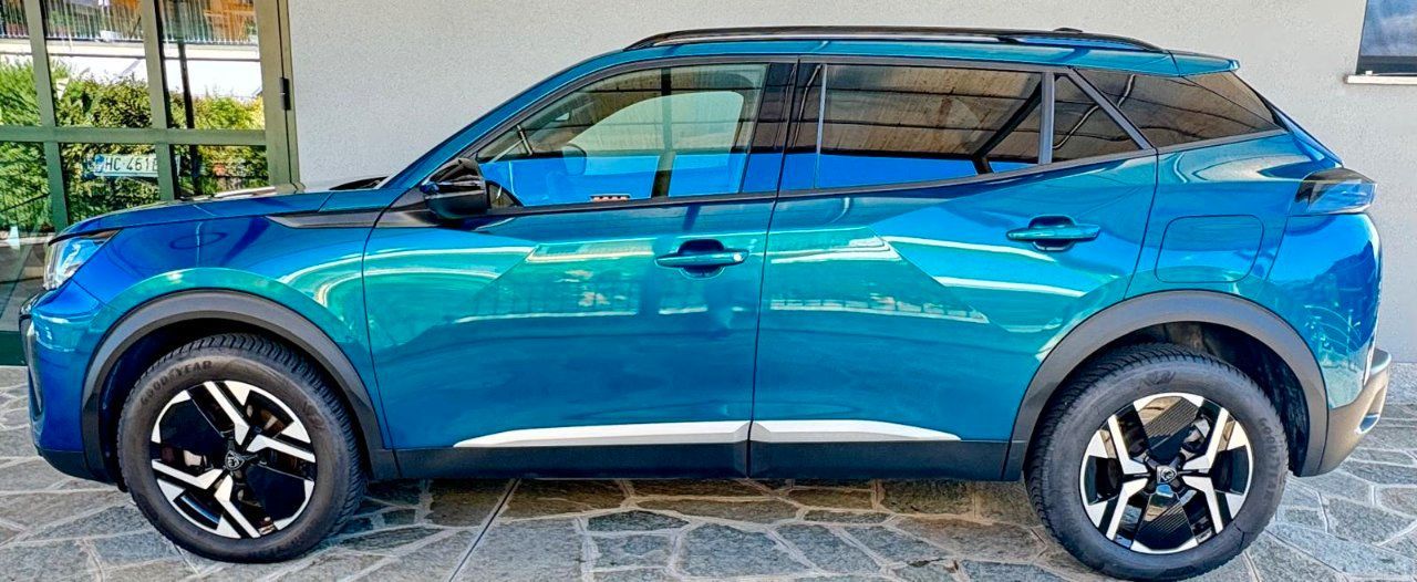Peugeot 2008 2008 1.2 hybrid Allure 145cv e-dcs6 imagem 2