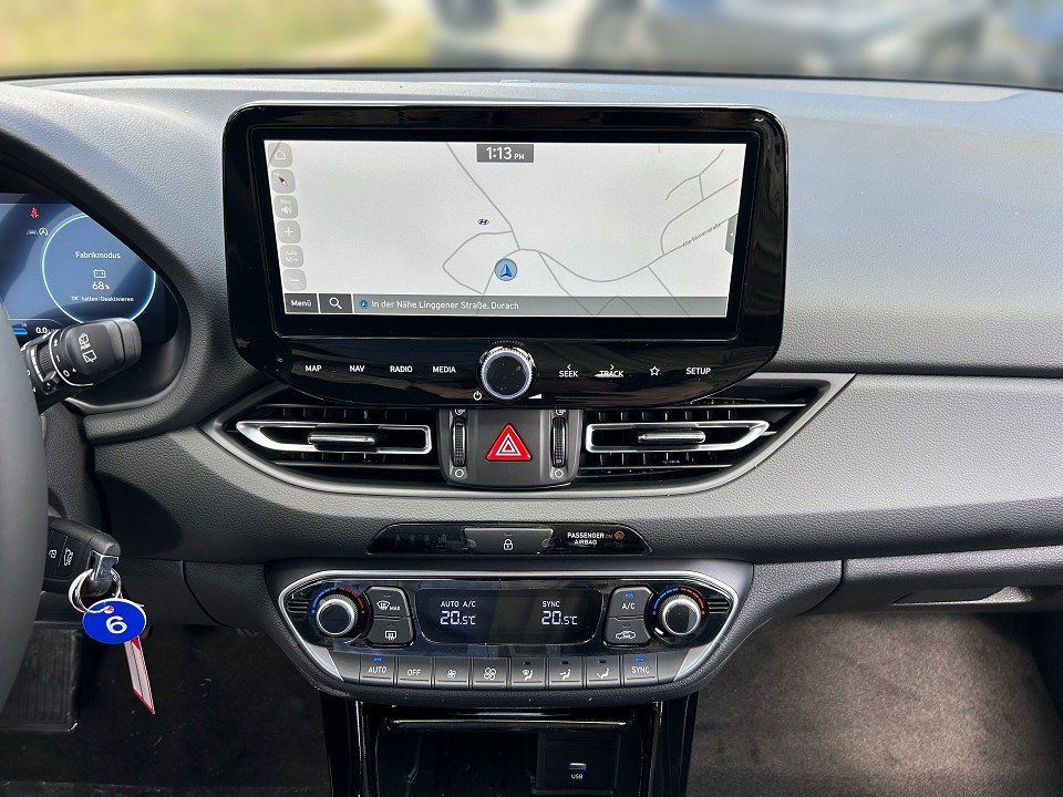 Fahrzeugabbildung Hyundai i30 FL KOMBI MY25 1.0T 6MT ADVANTAGE