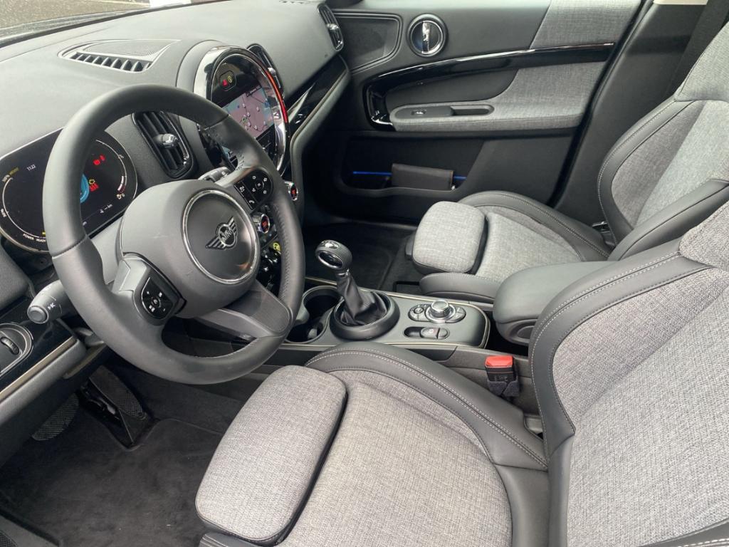 MINI Cooper SE Countryman ALL4 Classic Trim Navi/LED-