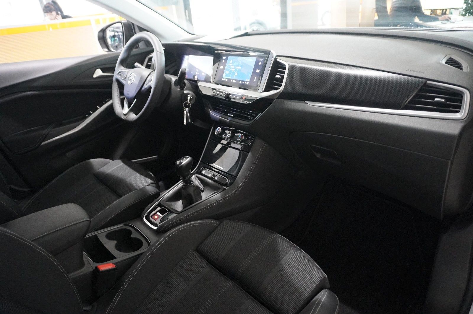 Fahrzeugabbildung Opel Grandland (X) 1.2T GS SPORT NAVI/LED/VIRTU./DAB+