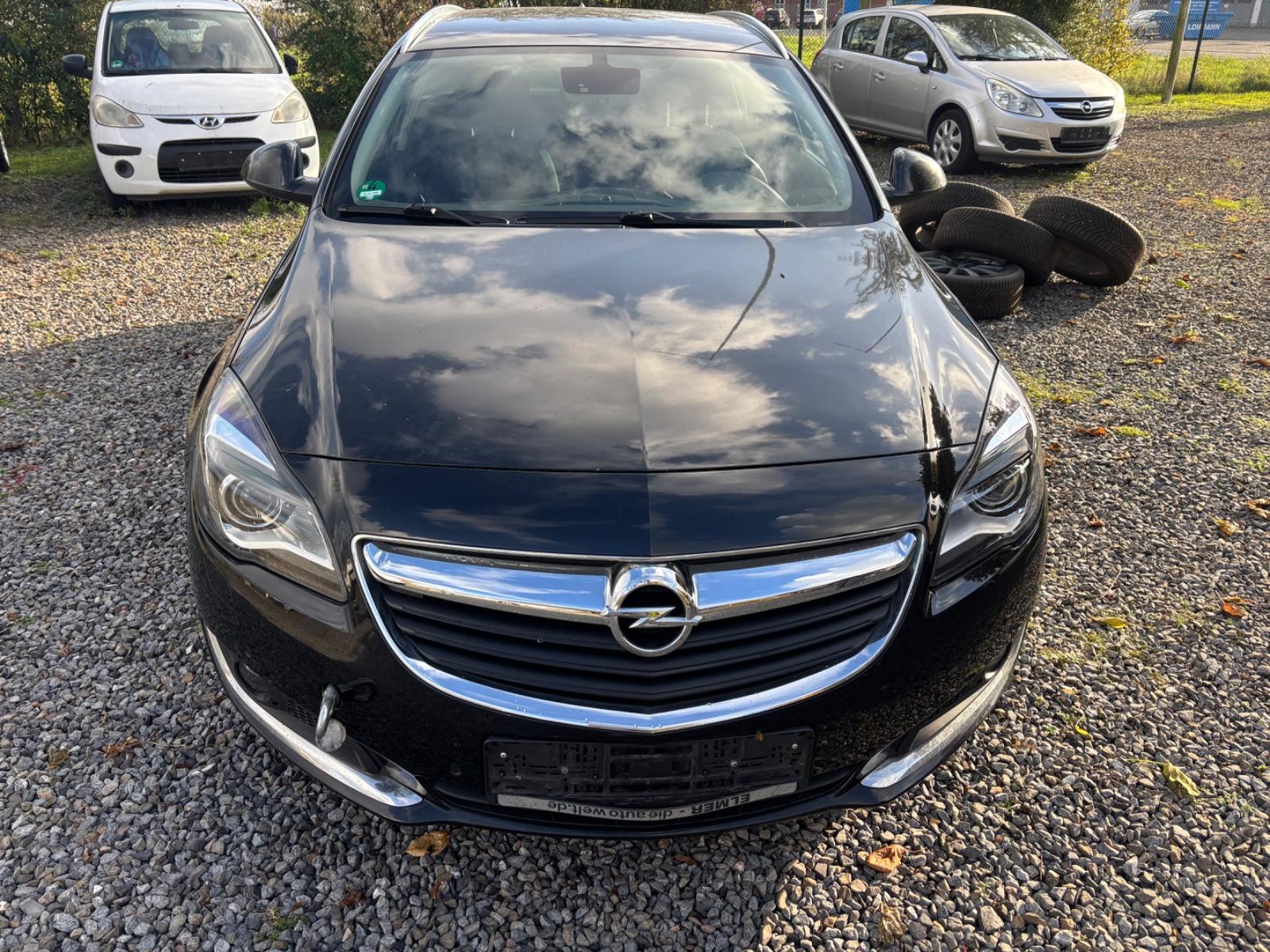 Opel Insignia 2015 — rear view