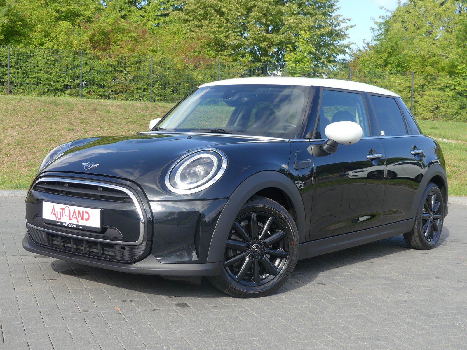 MINI Cooper 1.5 Classic Trim LED Navi Kamera Tempomat imagem 2