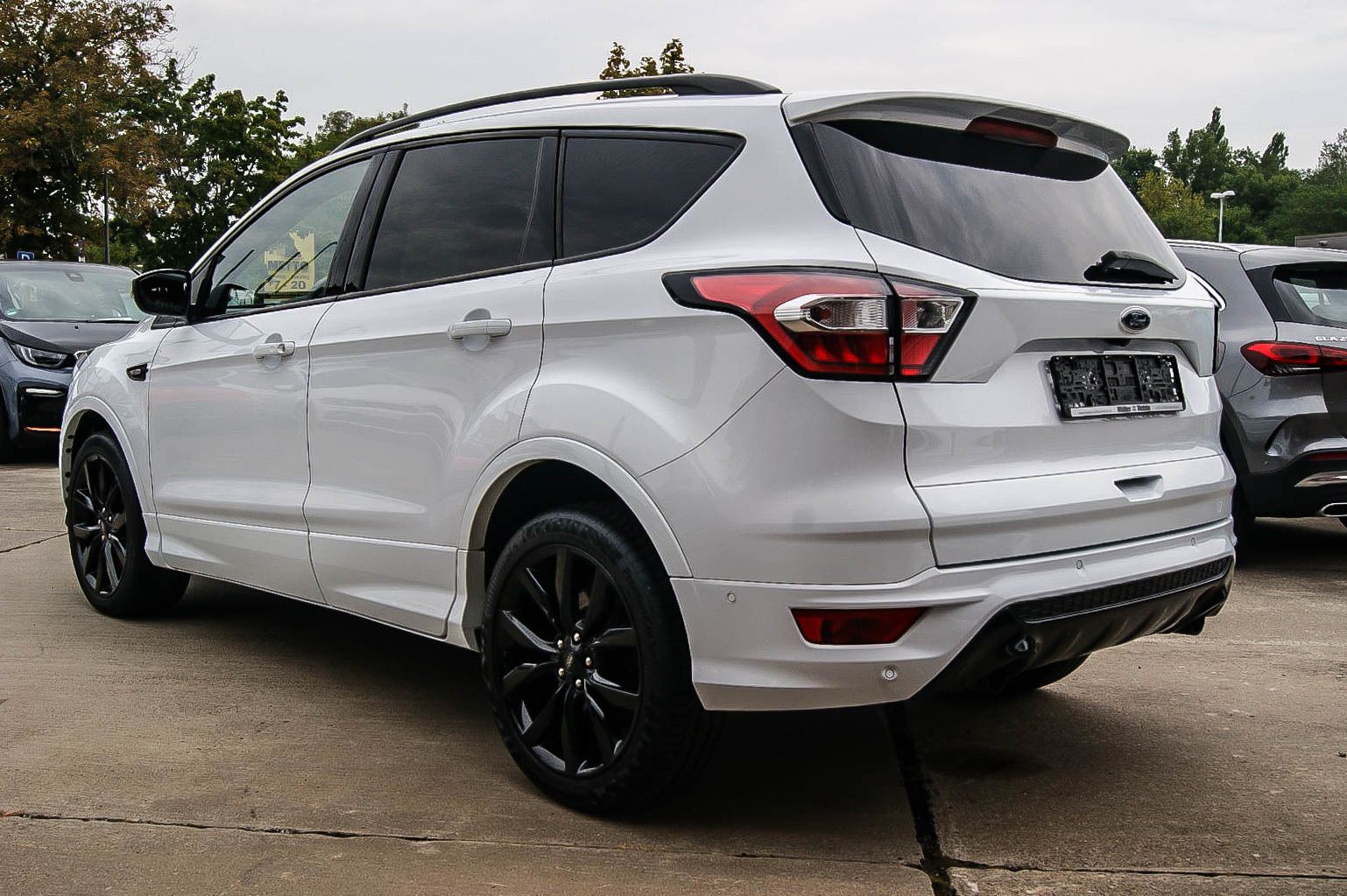 Fahrzeugabbildung Ford Kuga 15 EcoBoost 4x4 Auto ST-Line 1.HAND
