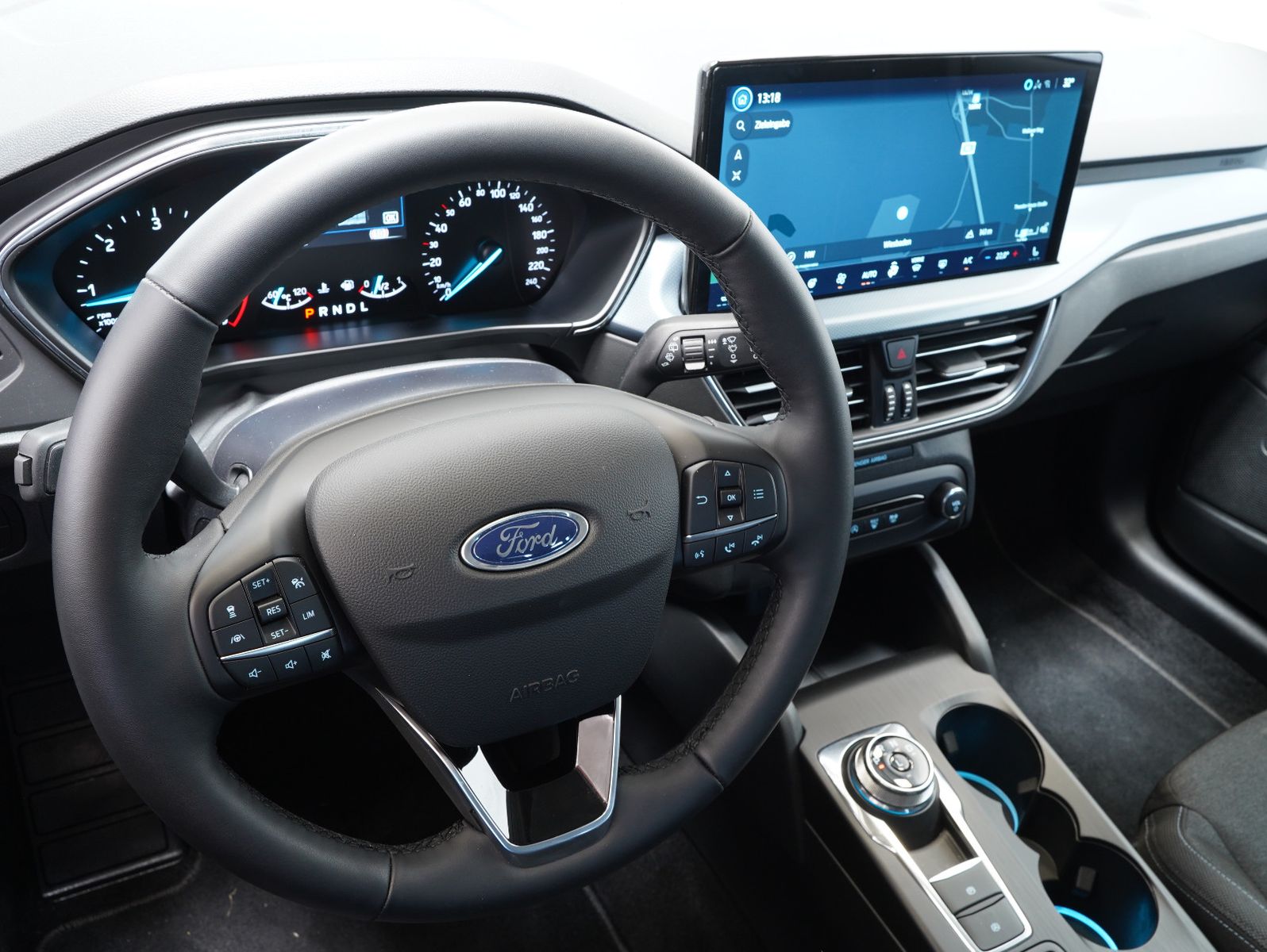 Fahrzeugabbildung Ford Focus Turnier 1.5 EcoBlue Active LED/ACC/AHK