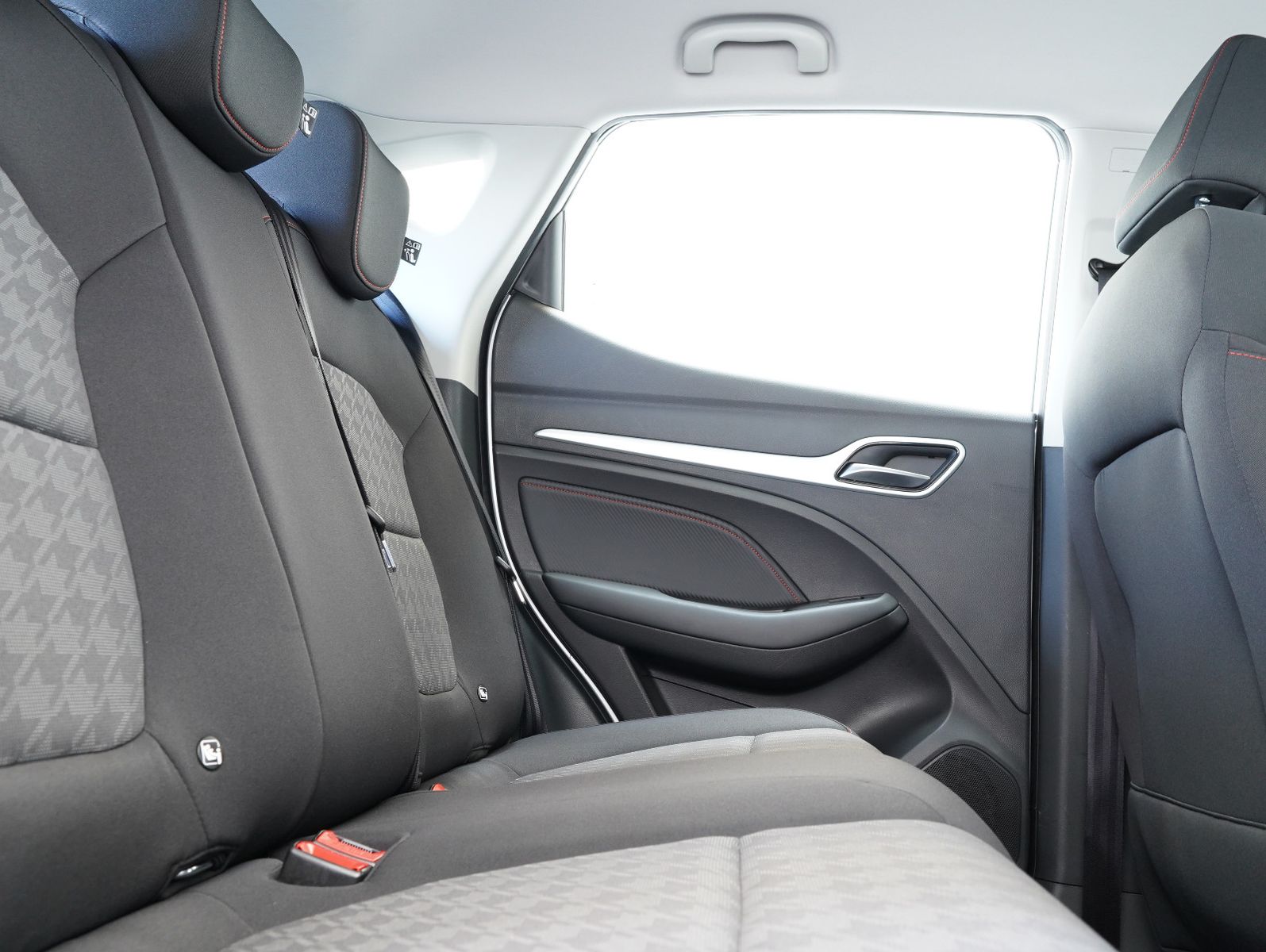 Fahrzeugabbildung MG ZS EV Standard Range Comfort MG-PILOT/LED/ACC