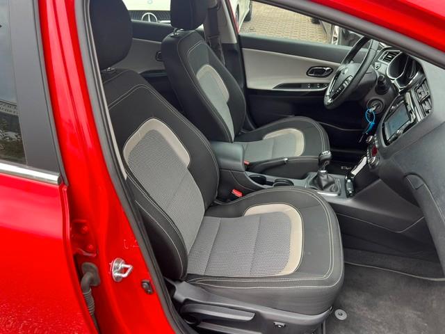 Kia cee'd Sportswagon*NAVI*LED*CAM*PDC*AHK*2-HAND*