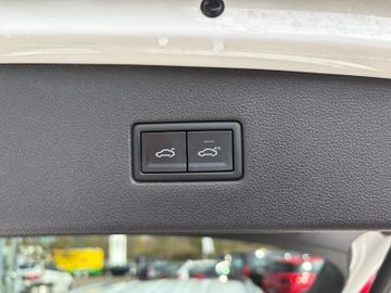 Fahrzeugabbildung Volkswagen Tiguan Allspace Highline 4Motion DSG 7 Sitze uvm