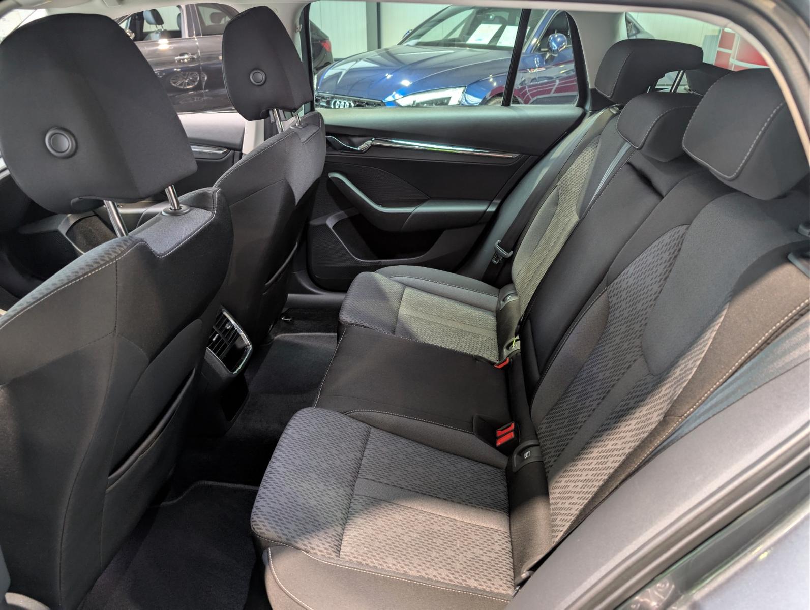 Skoda Octavia Combi 2.0 TDI DSG Style 1.Hand, миниатюра 11