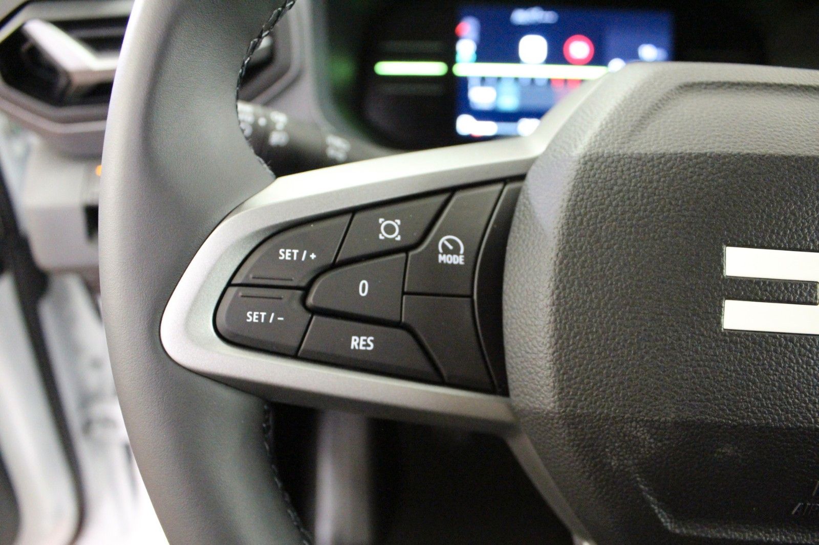 Fahrzeugabbildung Dacia Duster mild hybrid 140 Journey *Winterp.*MY 26