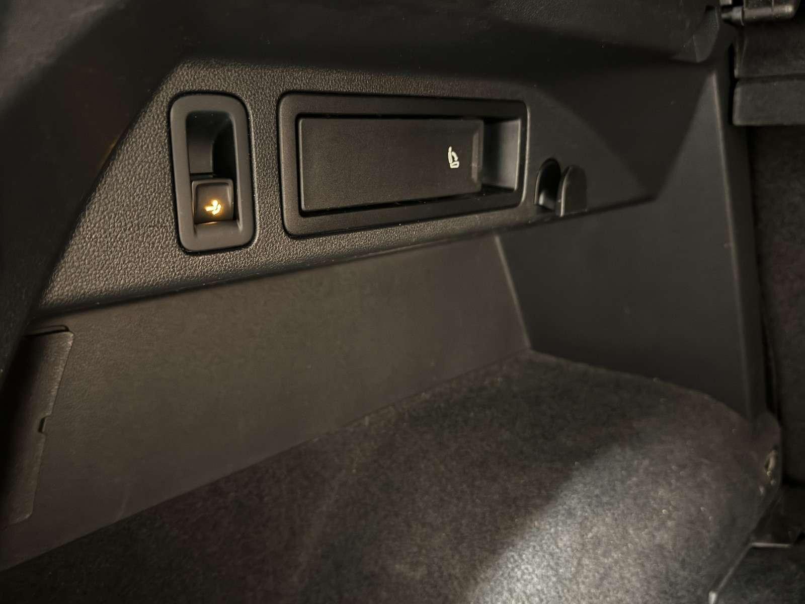 Fahrzeugabbildung Volkswagen Tiguan 2.0 TDI Join DSG/LED/Navi/Spur/VZE/Ahk...