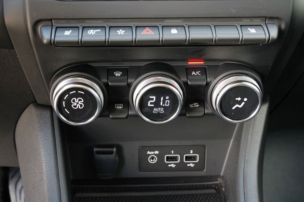 Fahrzeugabbildung Renault Captur Techno Mild Hybrid 140