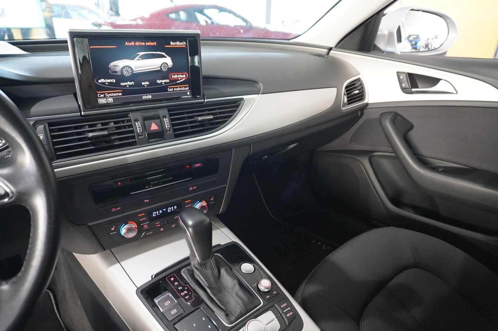 Fahrzeugabbildung Audi A6 Avant 2.0 TDI ULTRA S-TRONIC NAVI/LED/SHZ/AHK