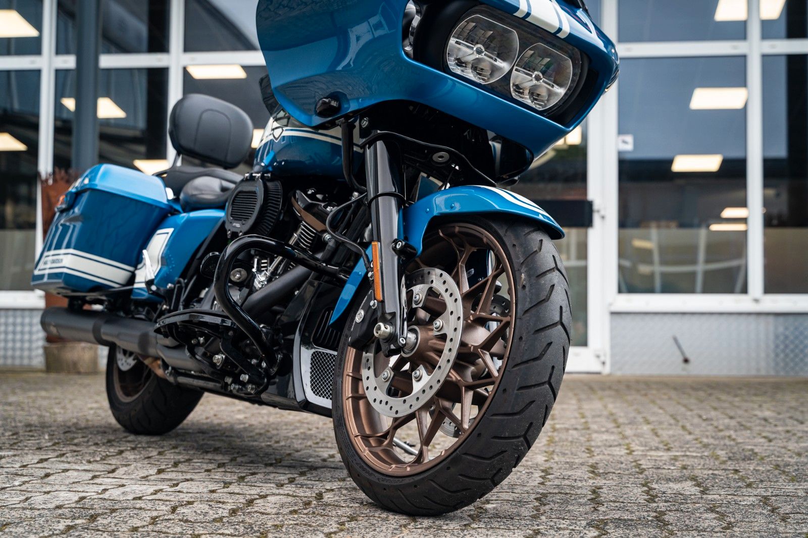 Fahrzeugabbildung Harley-Davidson FLTRXST Road Glide ST "Fast Johnnie" - Custom