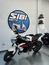 Triumph Street Triple 675 - TRIUMPH 675 STREET TRIPLE