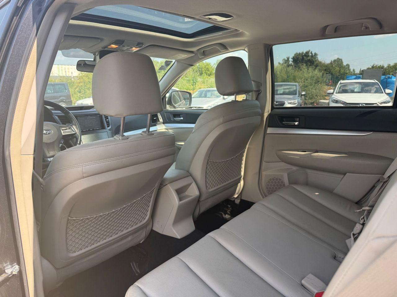 Subaru Outback 2014 — photo 15