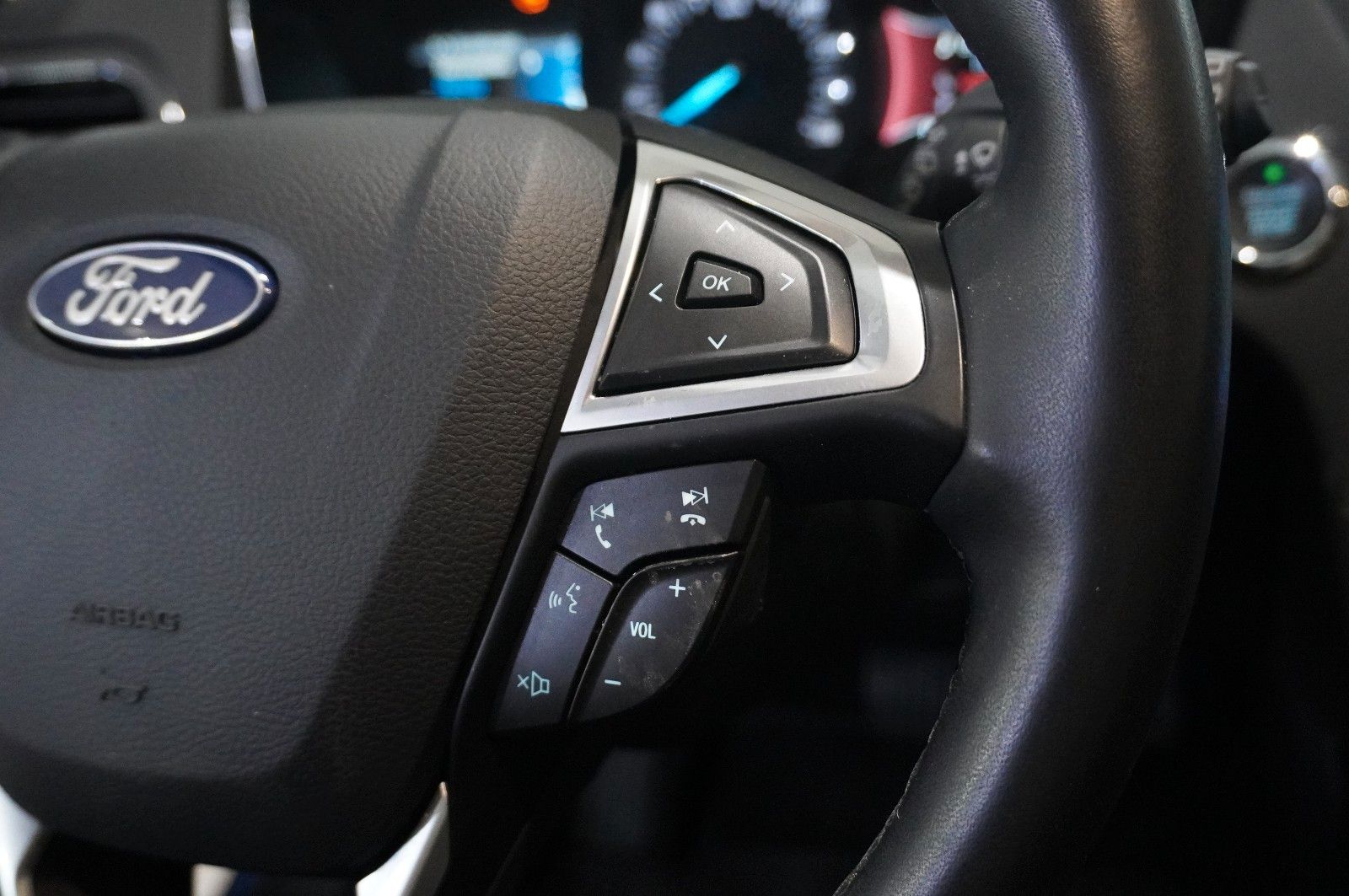 Fahrzeugabbildung Ford Mondeo Turnier 2.0 TITANIUM NAVI/LED/KAMERA/DAB+