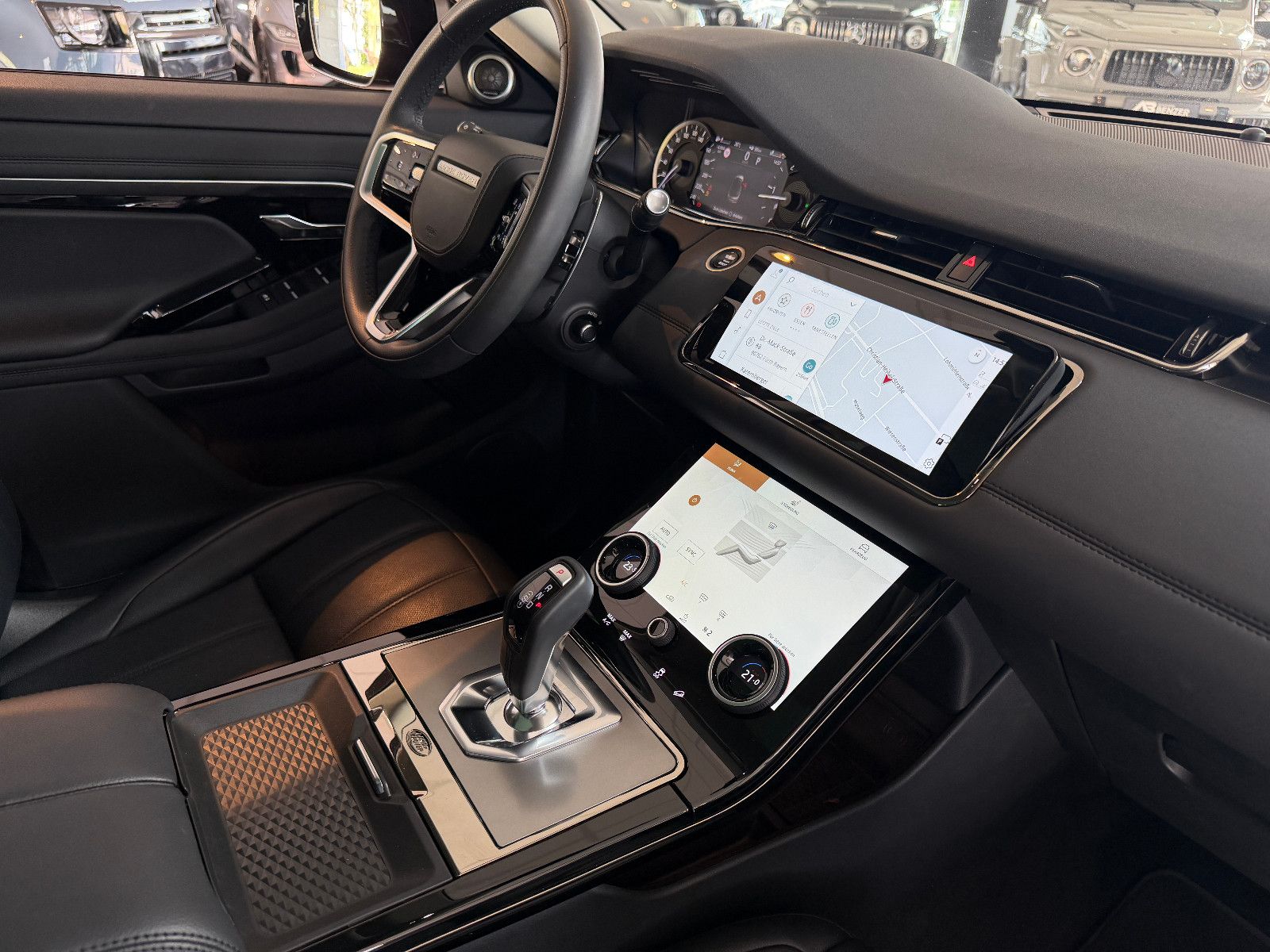Fahrzeugabbildung Land Rover Evoque R-Dynamic SE/PANORAMA/MERIDIAN/KAMERA