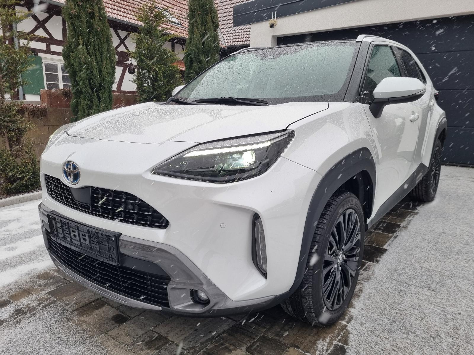 Toyota Yaris Cross Hybrid FWD Adventure