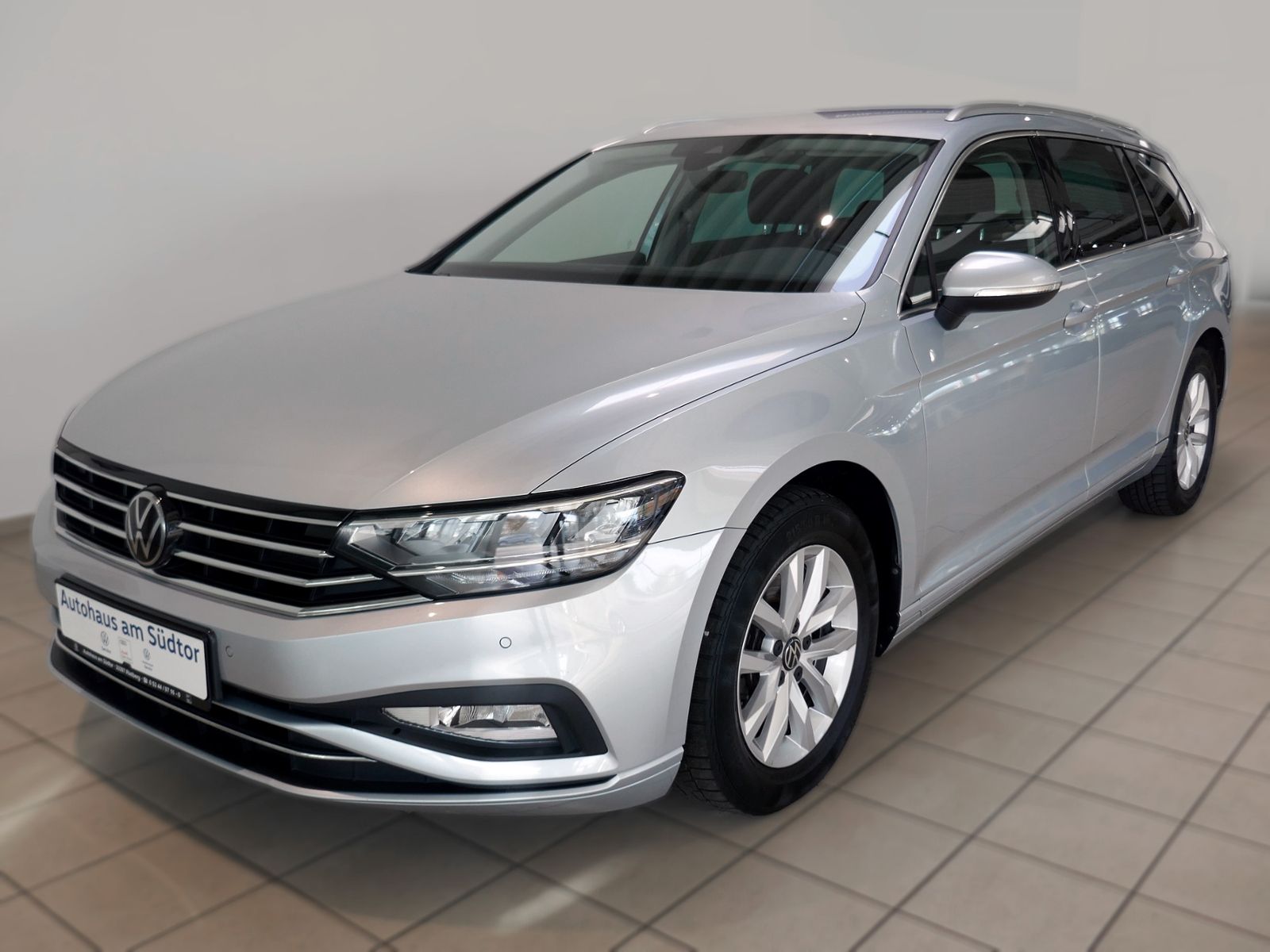 Fahrzeugabbildung Volkswagen Passat Variant Business 1.5 TSI DSG LED AHK RFK