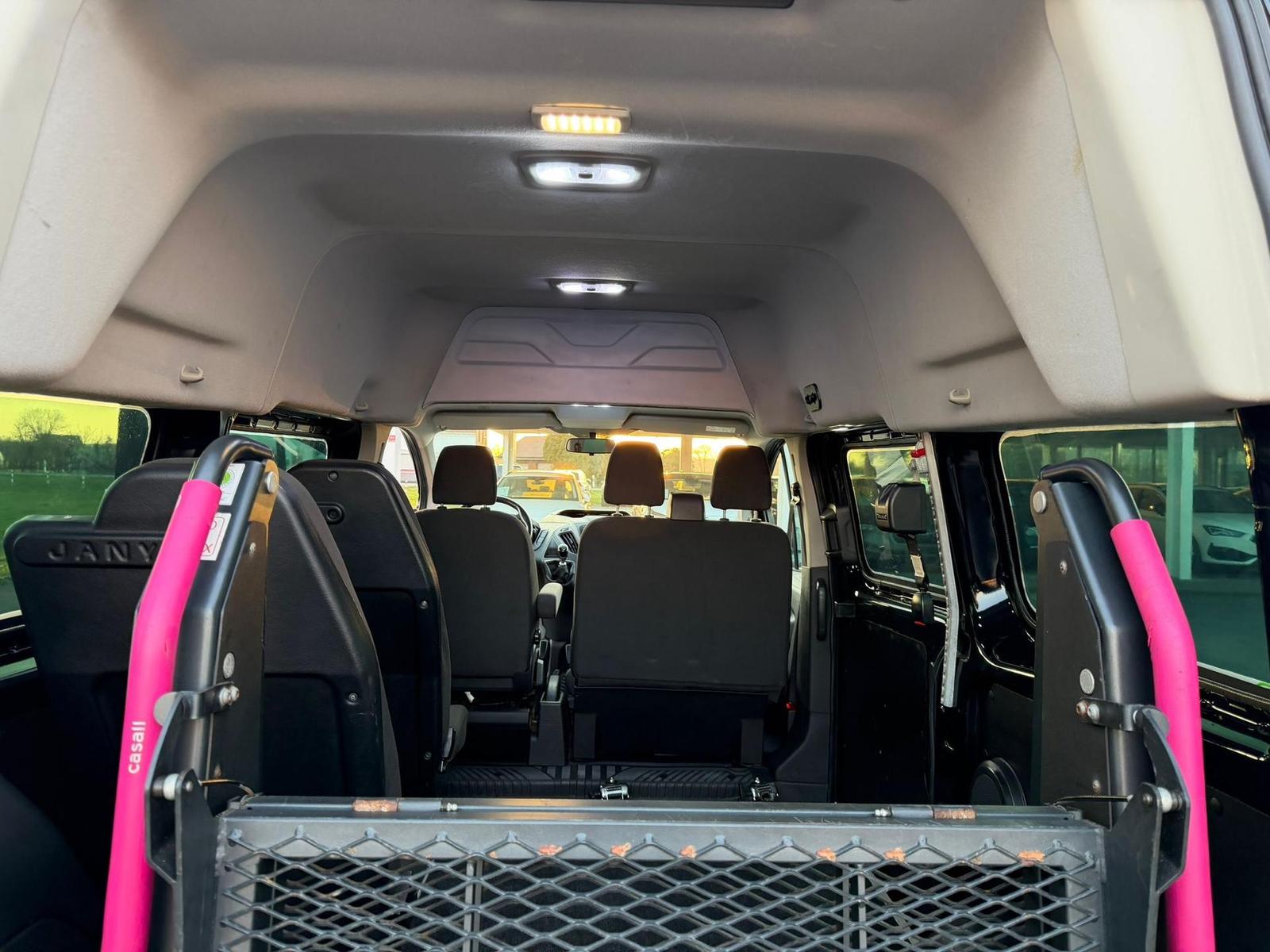 Ford Transit Custom Ambiente Behindertengerecht