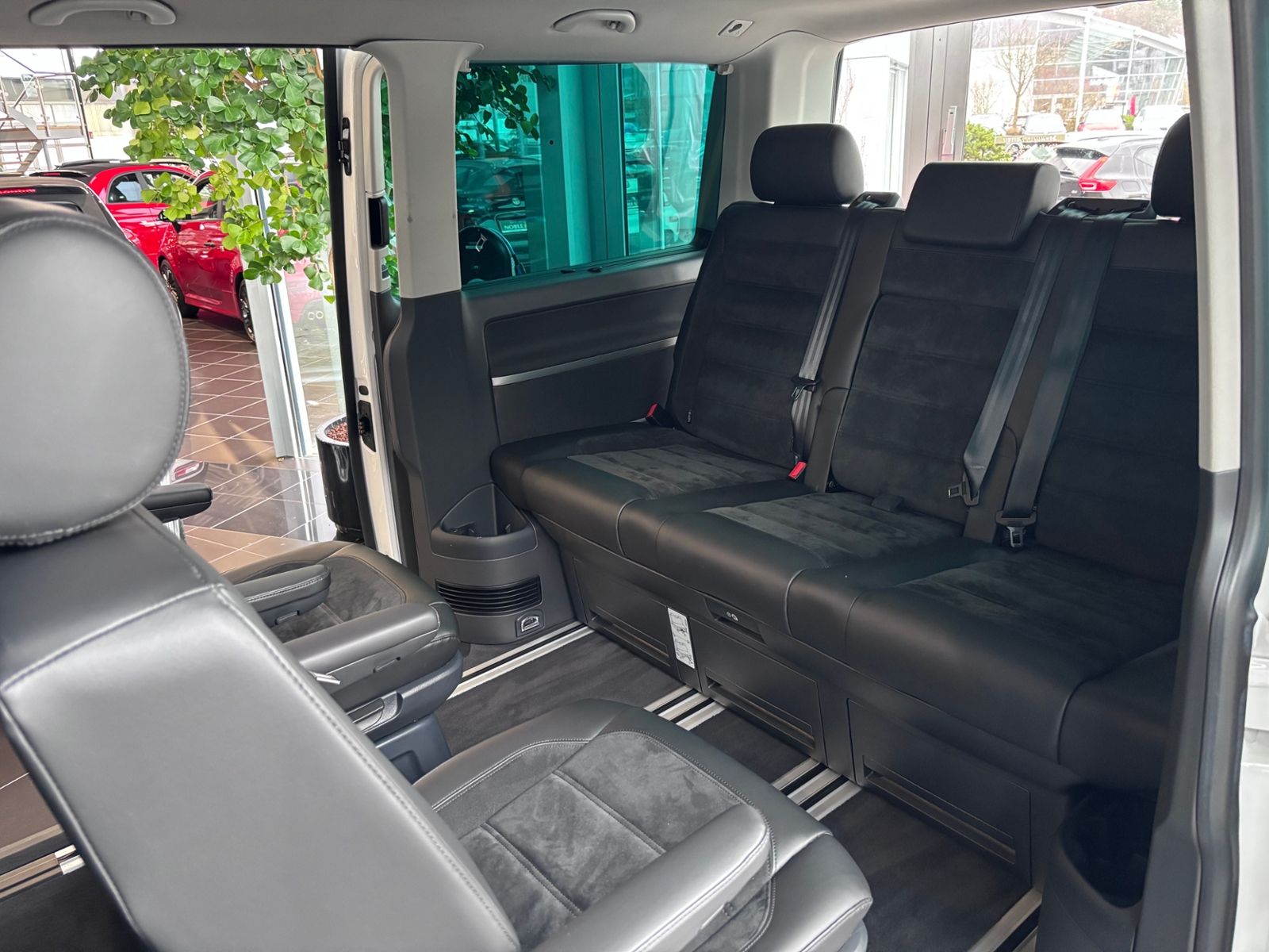 Fahrzeugabbildung Volkswagen T6 Multivan Generation Six LED NAVI STANDHZ