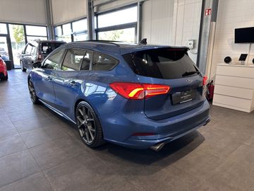 Ford Focus - 11