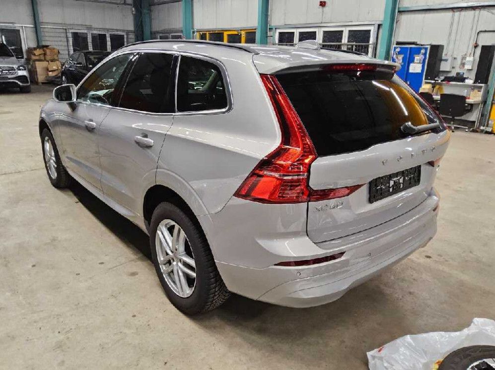 Fahrzeugabbildung Volvo XC60 B4 Core Aut. ACC/LED/NAVI/HIFI/SHZ/RFK/AHK