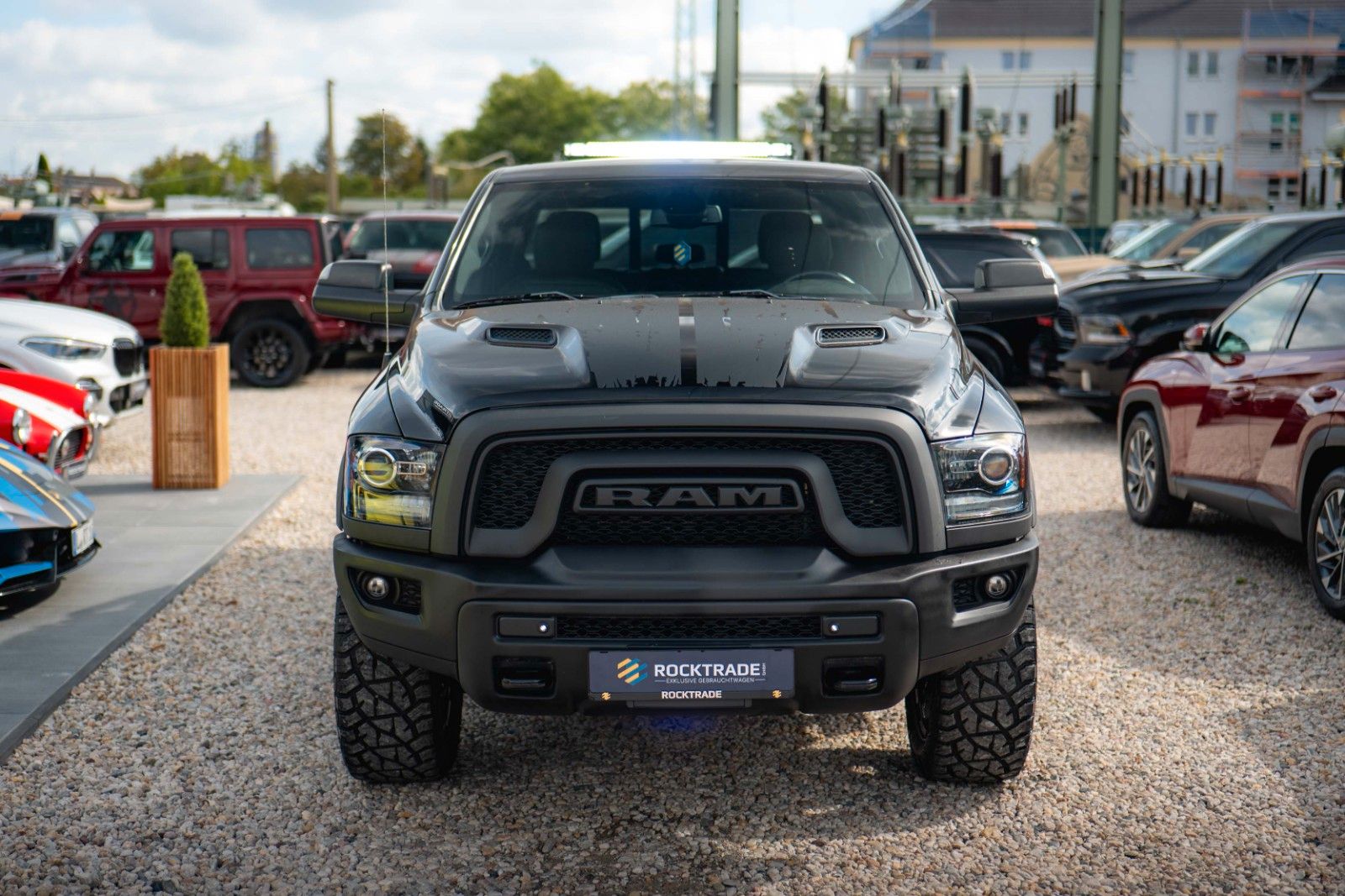 Fahrzeugabbildung Dodge RAM 5.7 V8 HEMI 4x4 Sport OFFROAD Night WARLOCK