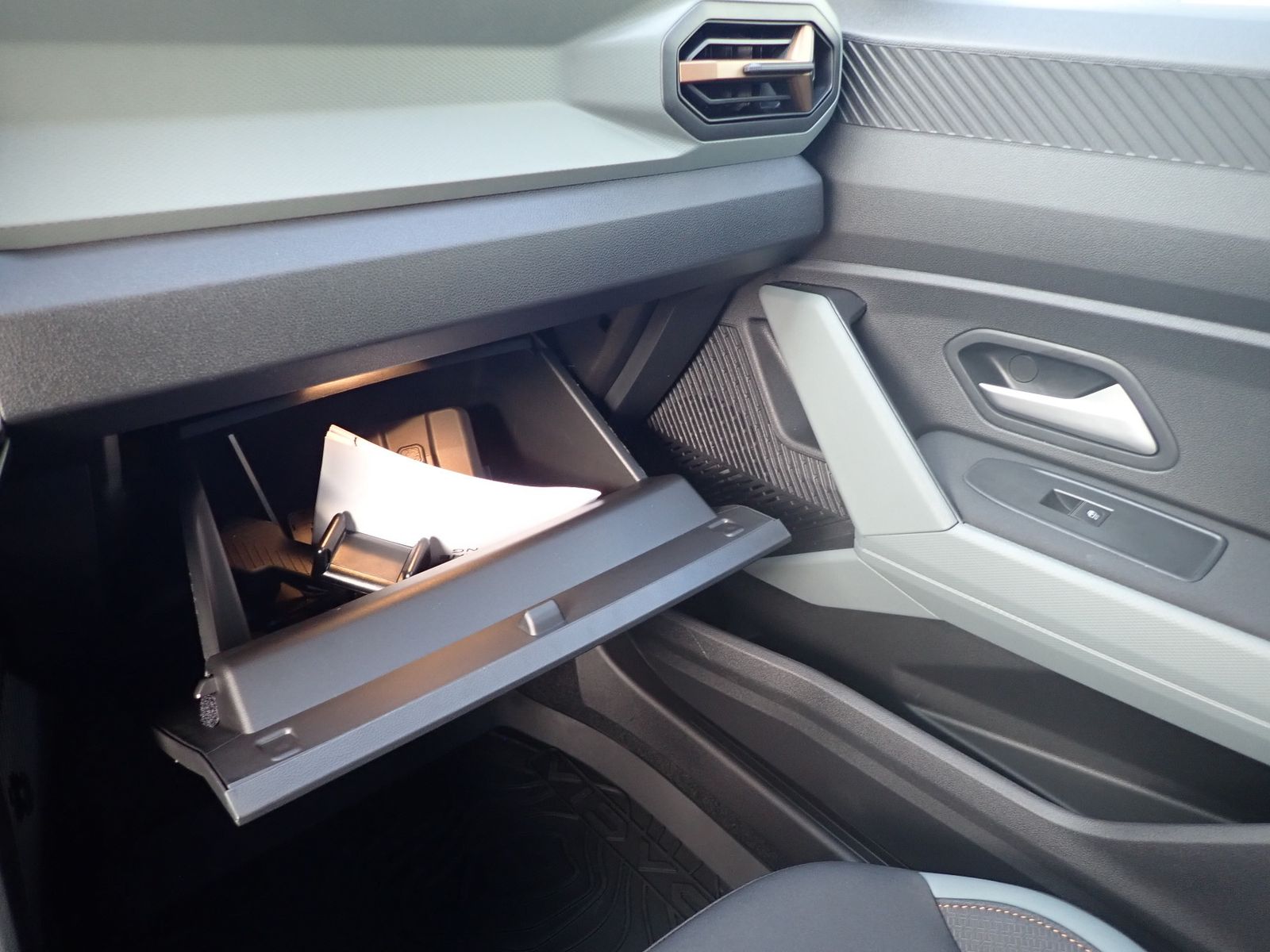 Fahrzeugabbildung Dacia Bigster Extreme TCe 140