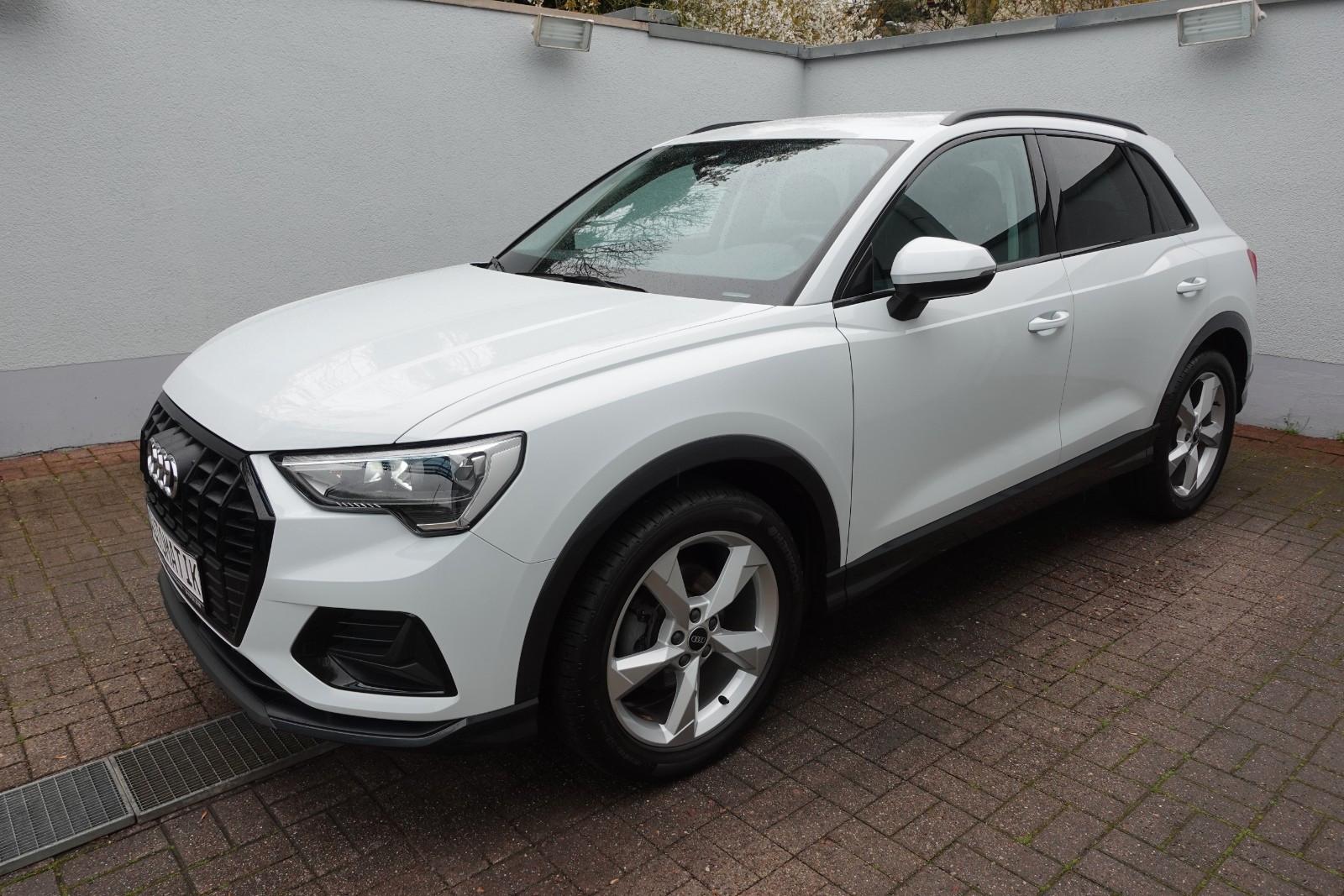 Audi Q3 35 TFSI S-Tronic advanced AHK SmartI. 19" Bla