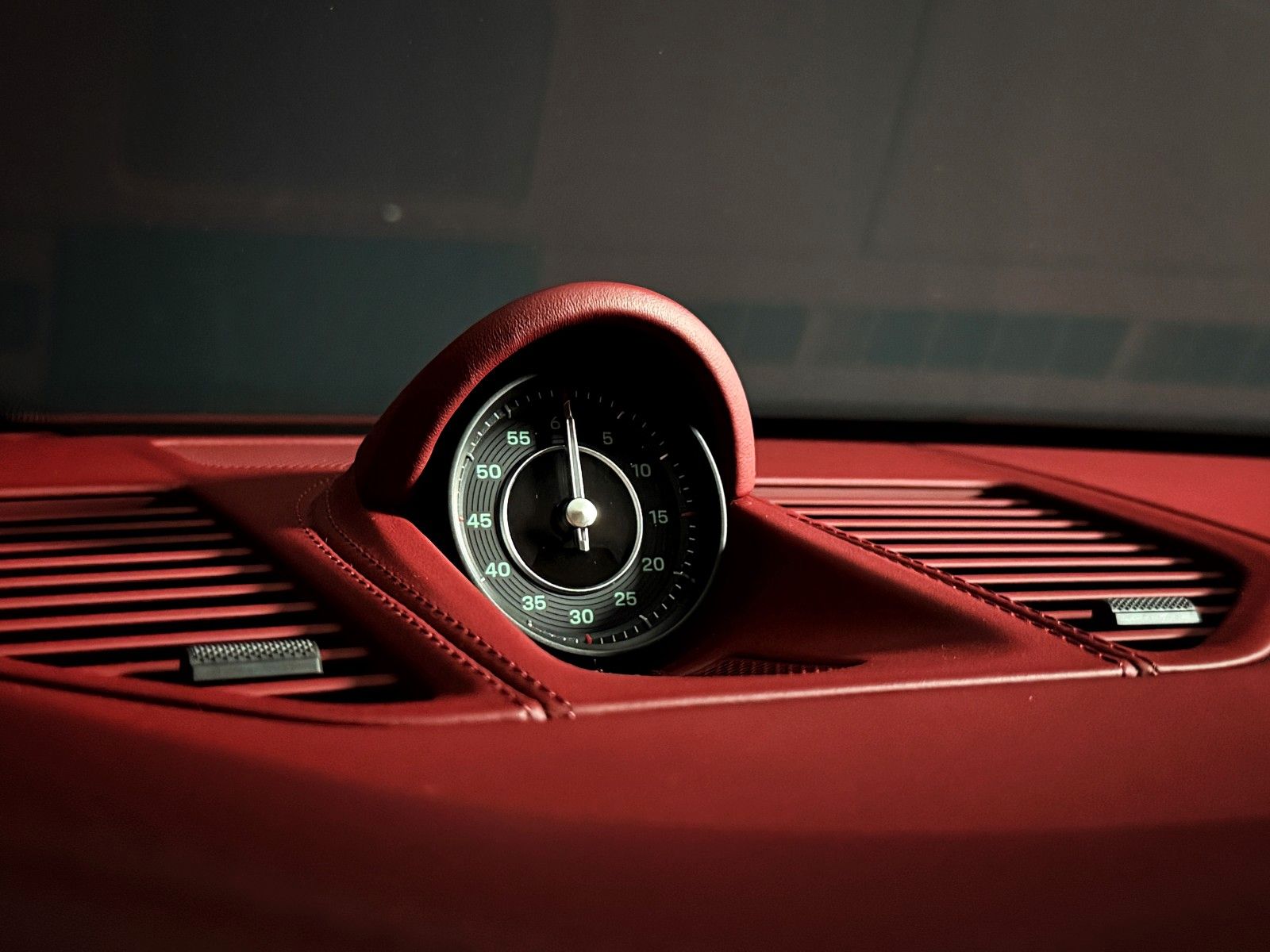 Fahrzeugabbildung Porsche 911 Targa 4 S Heritage + Lift + Approved + PCCB