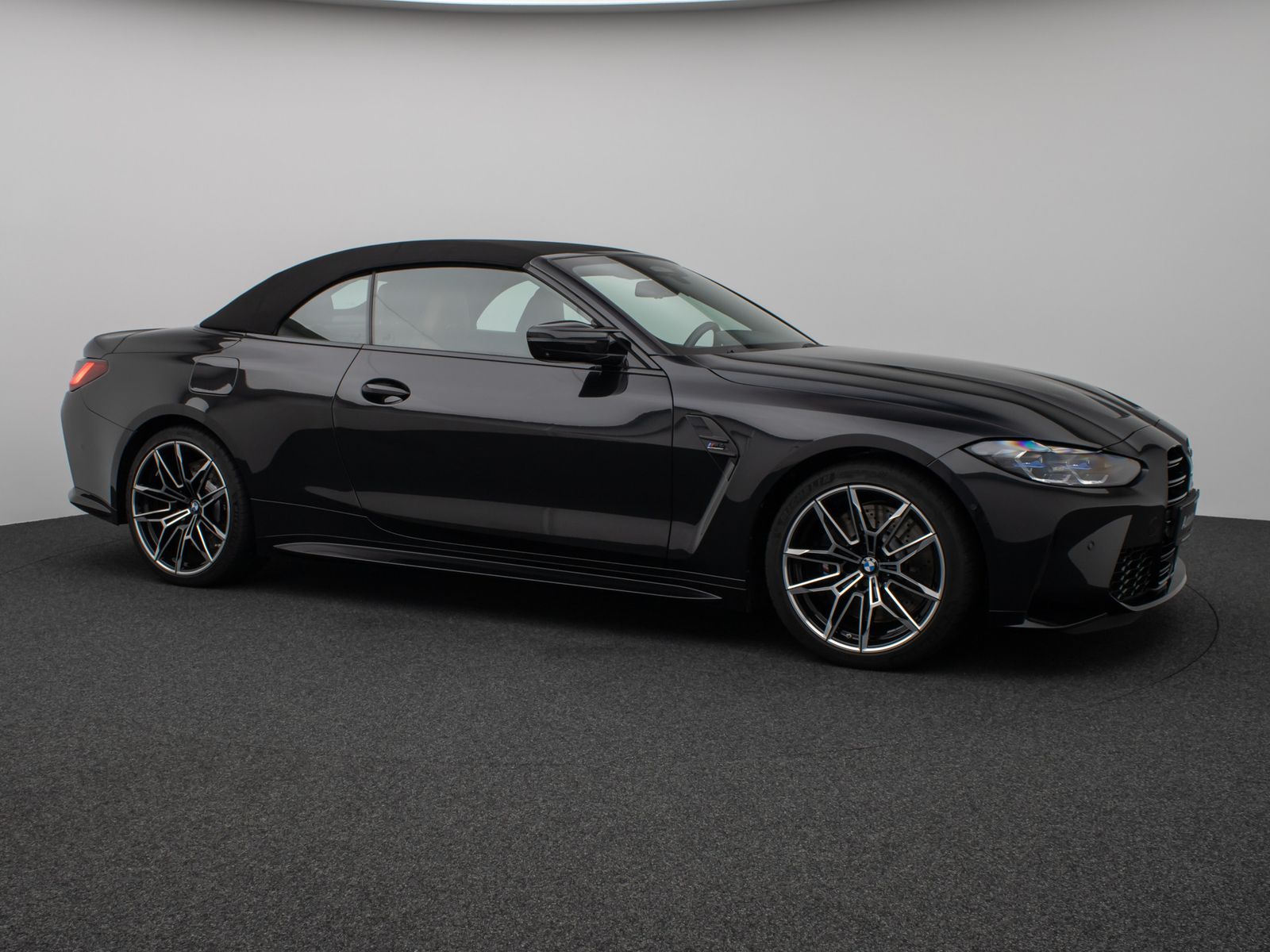 Fahrzeugabbildung BMW M4 Competition M xD Laser 360°HUD DAB H/K Komfor