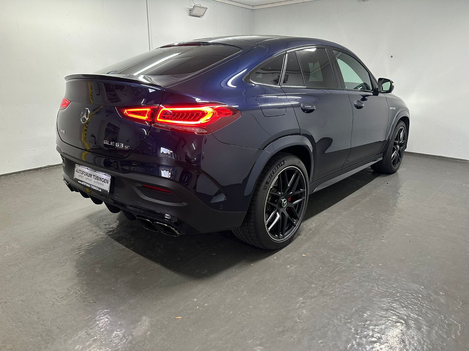 Fahrzeugabbildung Mercedes-Benz GLE 63 S 4MATIC+ *PANORAMA*NIGHT*VMAX*MULITBEAM*