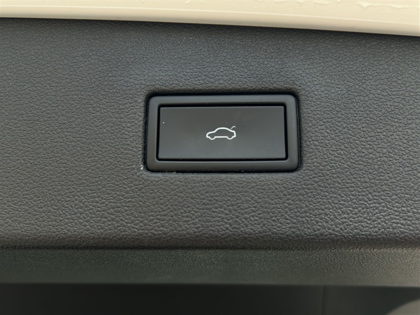 Fahrzeugabbildung Volkswagen Tiguan Allspace Highline 4M TDI DSG LED ACC AHK