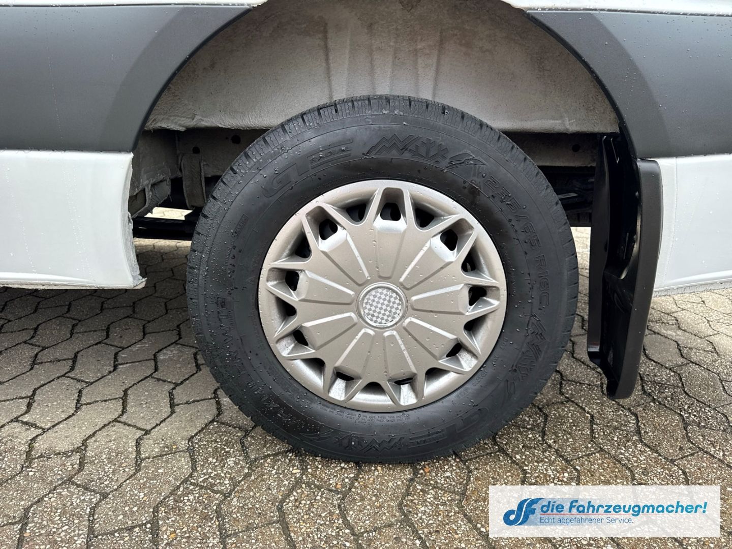 Fahrzeugabbildung Mercedes-Benz Sprinter III Tourer RWD AWD 311 CDI L2 DAB Tel.-