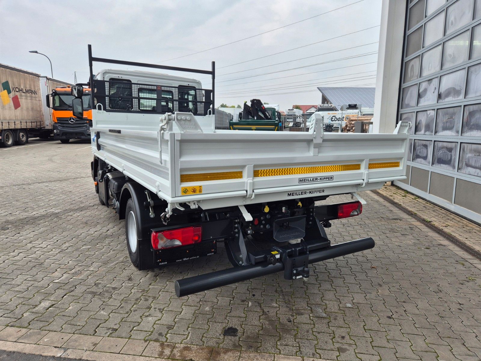 Fahrzeugabbildung Iveco Eurocargo ML80E21 Meiller Kipper 2x AHK 3 Sitze
