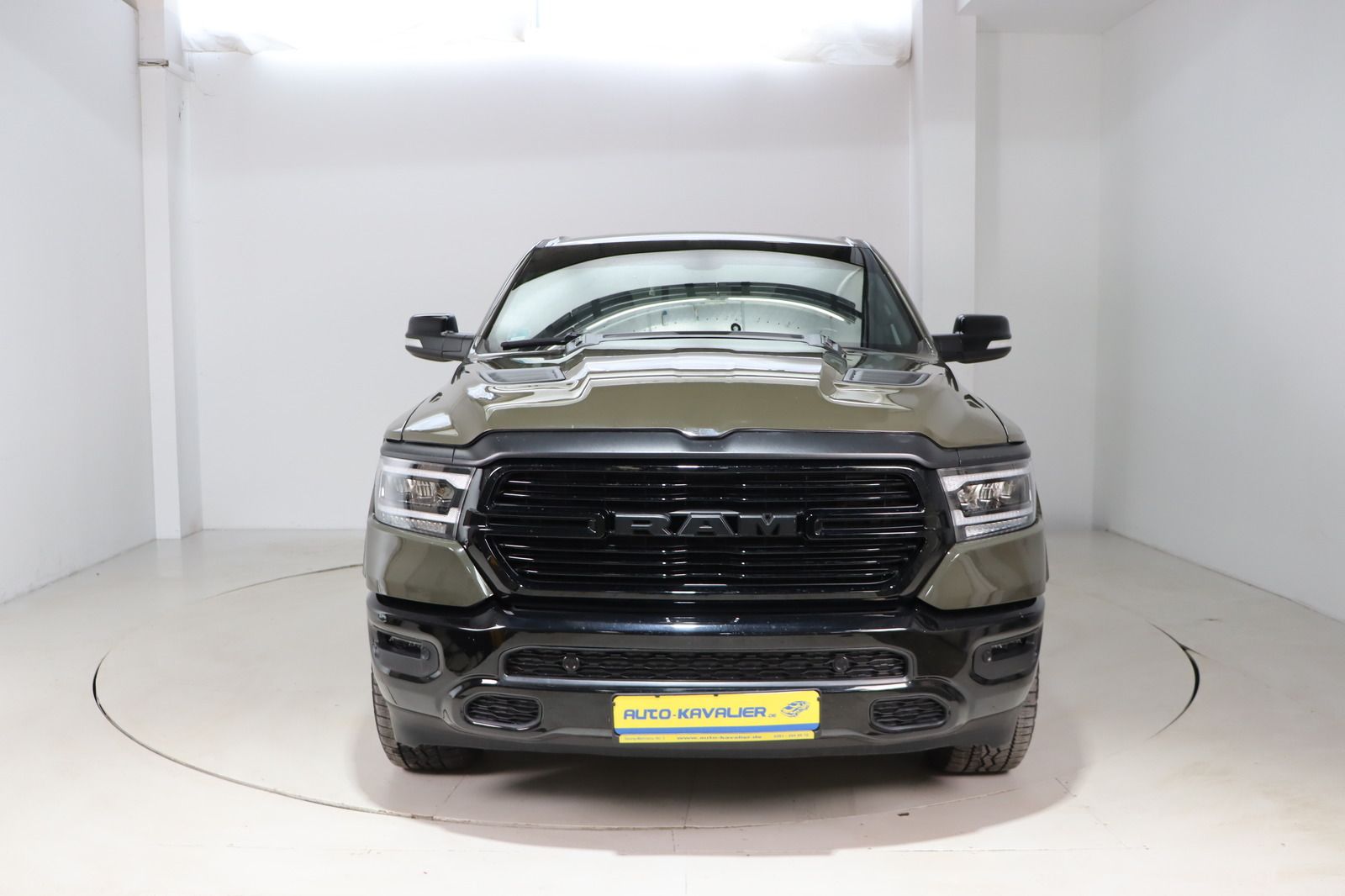 Fahrzeugabbildung Dodge Ram 1500 5.7 V8 Crew Cab Big Horn * Built to Ser