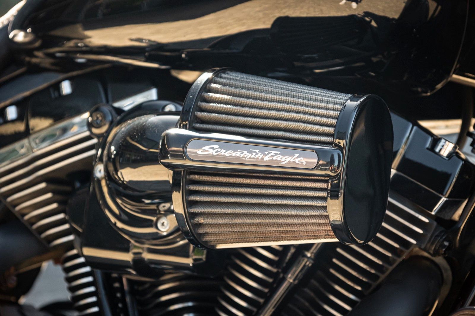 Fahrzeugabbildung Harley-Davidson FLHXS Street Glide - Jekill&Hyde -Wilbers