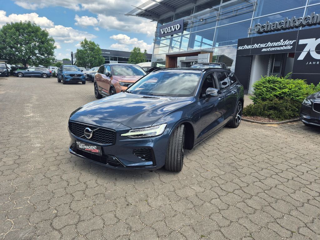 Fahrzeugabbildung Volvo V60 T6 AWD Plus Dark+Lagom-Pak+Licht-Pak+SOFORT