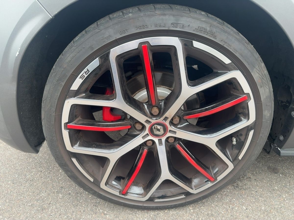 Fahrzeugabbildung Renault Megane R.S. TROPHY TCe 300 *foliert*Schalter*