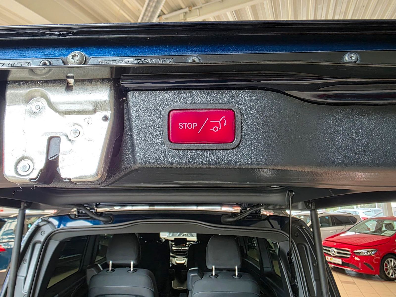 Fahrzeugabbildung Mercedes-Benz V 220d Edition lang /LED/Navi/Cam/Totwink./Ahk