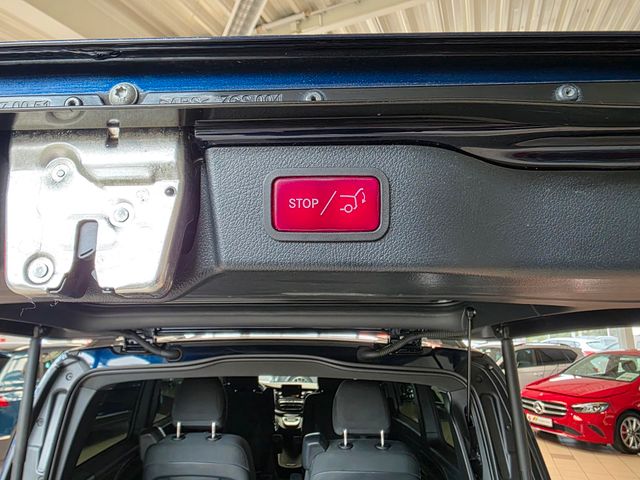 MERCEDES-BENZ V 220 — Foto 8