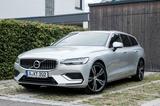 Volvo V60 D3 Inscription AHK, PDC, Leder, 8fach Reifen - Volvo Gebrauchtwagen in Augsburg